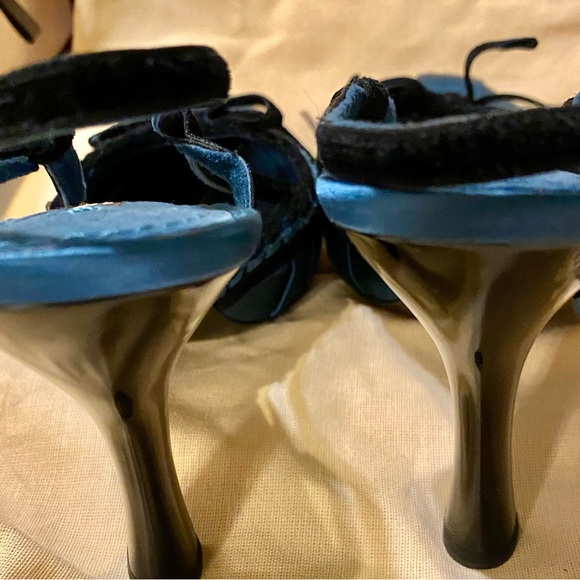 Louis Vuitton Balmoral Open Back Pump in teal. Size 36.6 - Picture 12 of 15